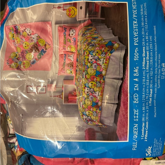 Brand New Emoji Full/Queen Bedding Set from Justice - Picture 2 of 2